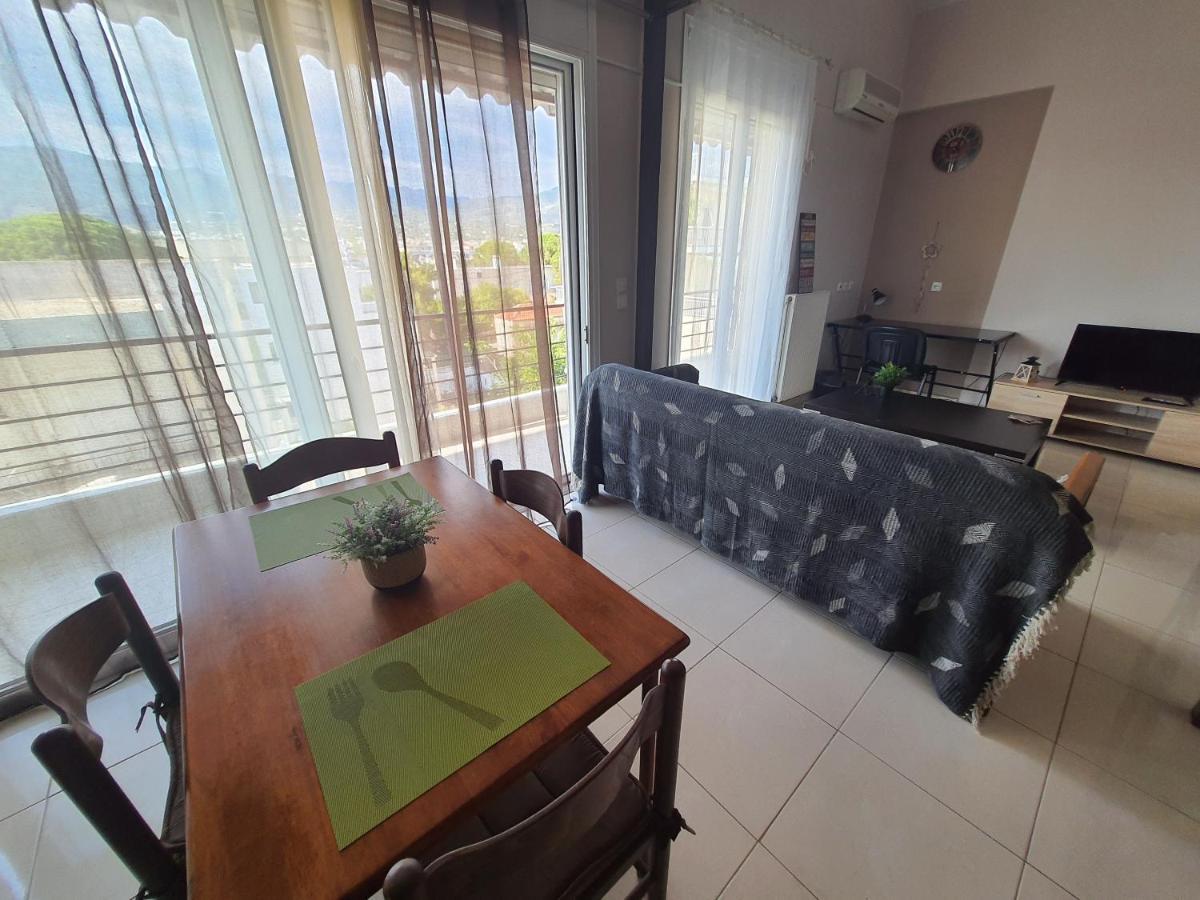 Seaside Beach Apartment Каламата Екстер'єр фото